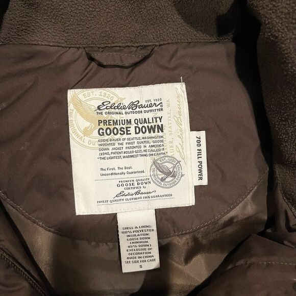 Eddie Bauer Chocolate Down Vest women size small 700 down - Picture 2 of 3